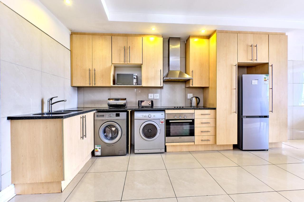 Sandton Serviced Apartments@Hydro Johannesburg Exterior photo
